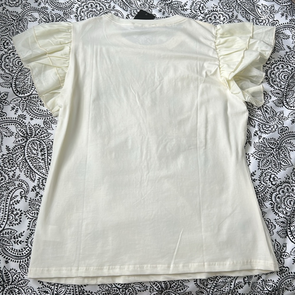 Everlynn Apparel Floral tee l NWT l Size M - Picture 3 of 3